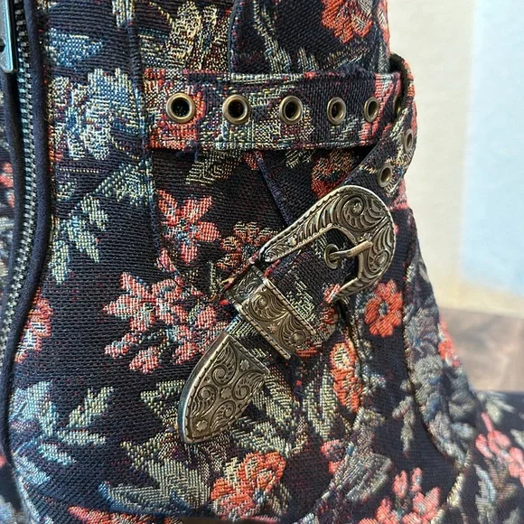 Badgley Mischka Collection Morrisey Brocade Bootie Size 81/2 - Picture 7 of 13